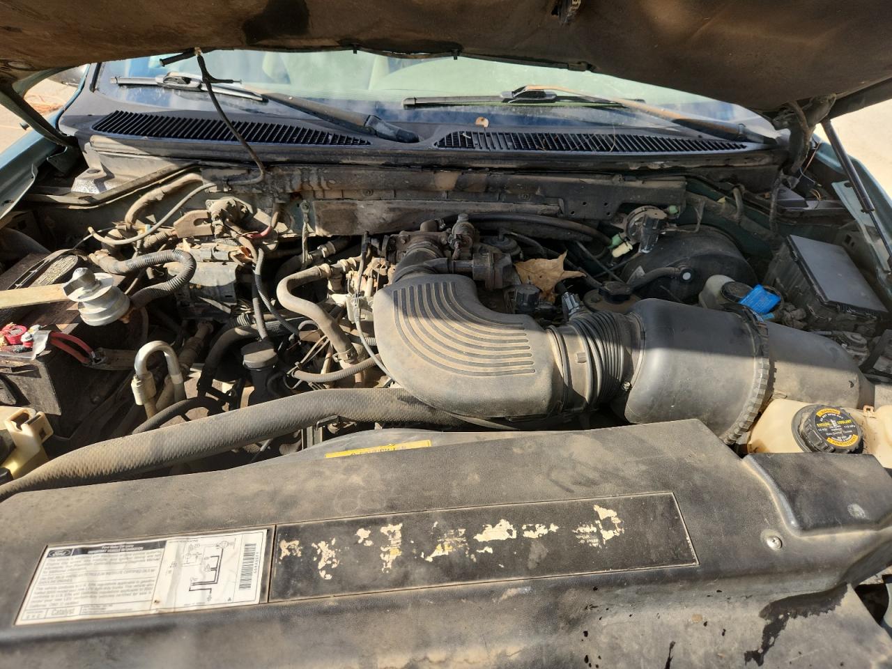 2000 Ford Expedition Xlt VIN: 1FMRU1569YLB56865 Lot: 92604675