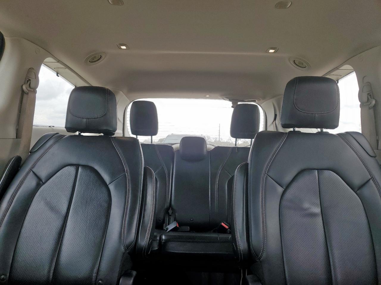 2018 Chrysler Pacifica Touring L VIN: 2C4RC1BG9JR144703 Lot: 93325625