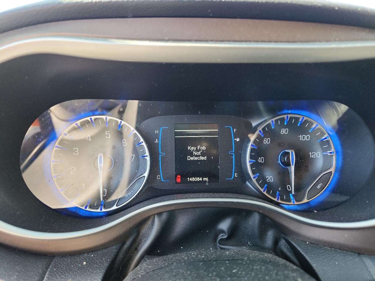 2017 Chrysler Pacifica Touring VIN: 2C4RC1DG2HR565590 Lot: 90915735