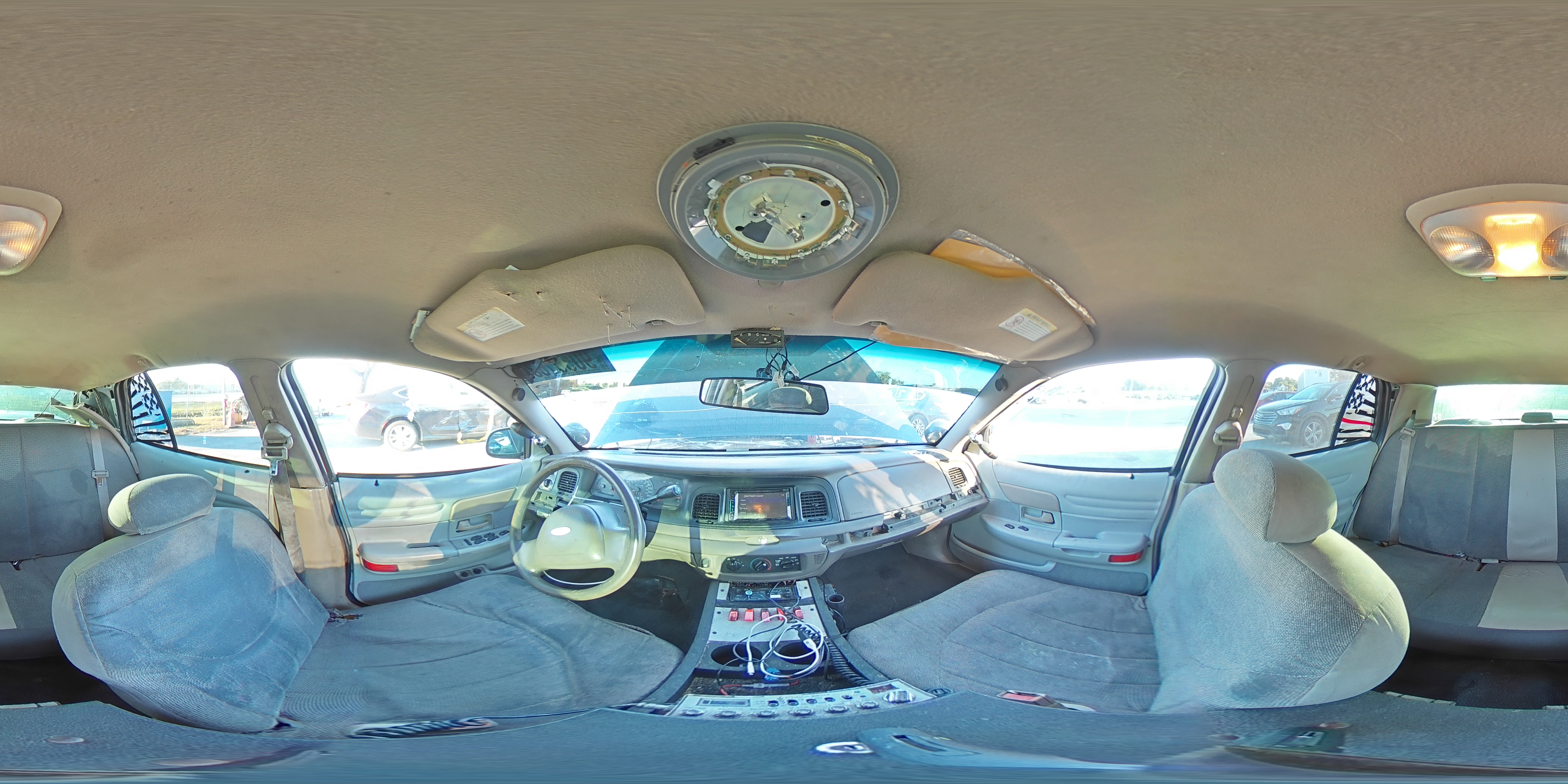 2002 Ford Crown Victoria Police Interceptor VIN: 2FAFP71W12X148637 Lot: 90561635