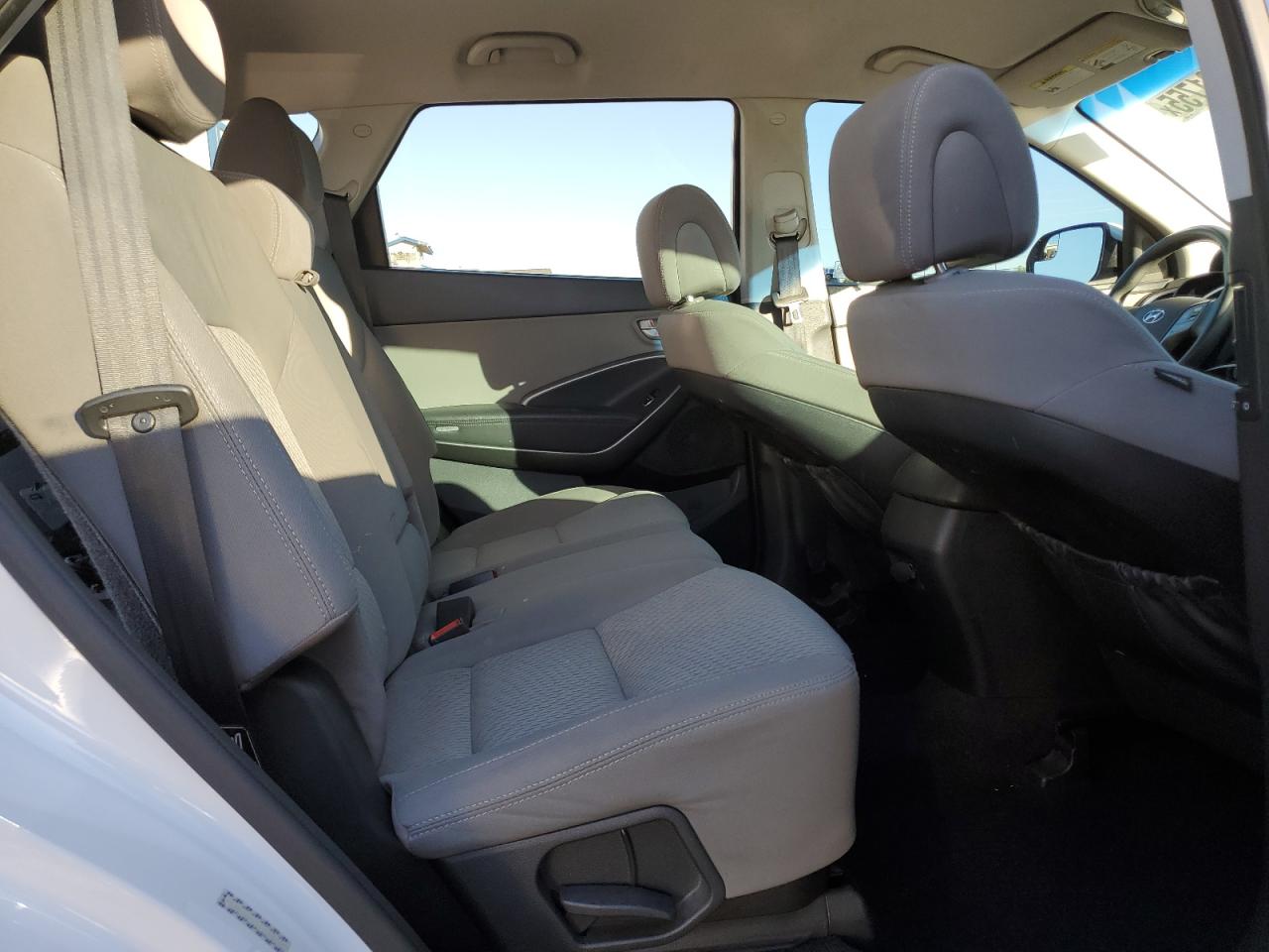 2018 Hyundai Santa Fe Se VIN: KM8SM4HF8JU258284 Lot: 91121755