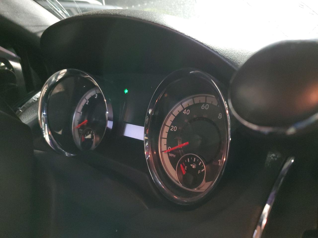 2017 Dodge Grand Cara VIN: 801417 Lot: 93983415