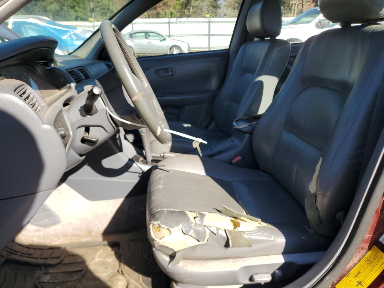 2000 Toyota Camry Le VIN: JT2BG28K8Y0422317 Lot: 90794845