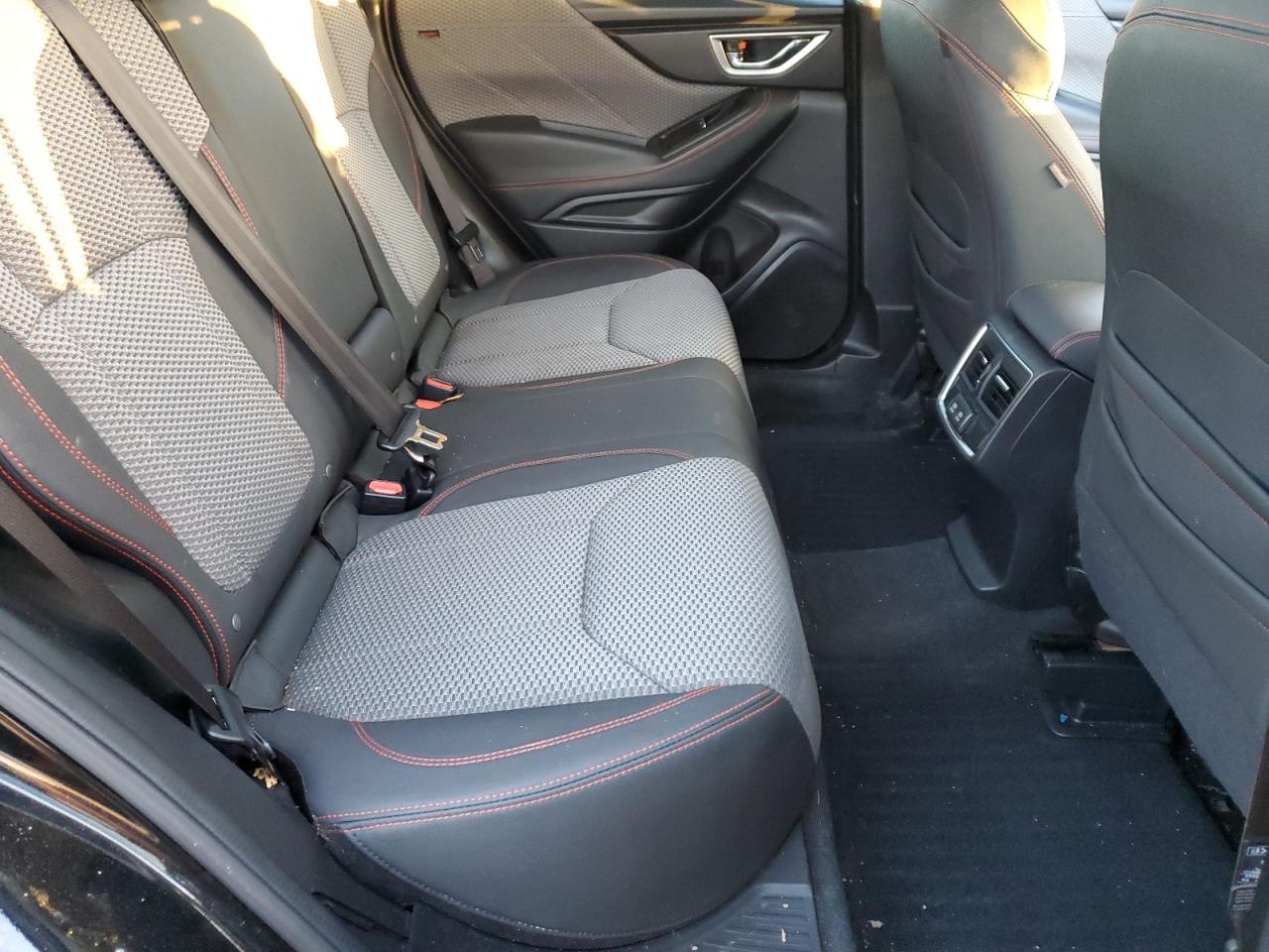 2021 Subaru Forester Sport VIN: JF2SKARC4MH425137 Lot: 93370015