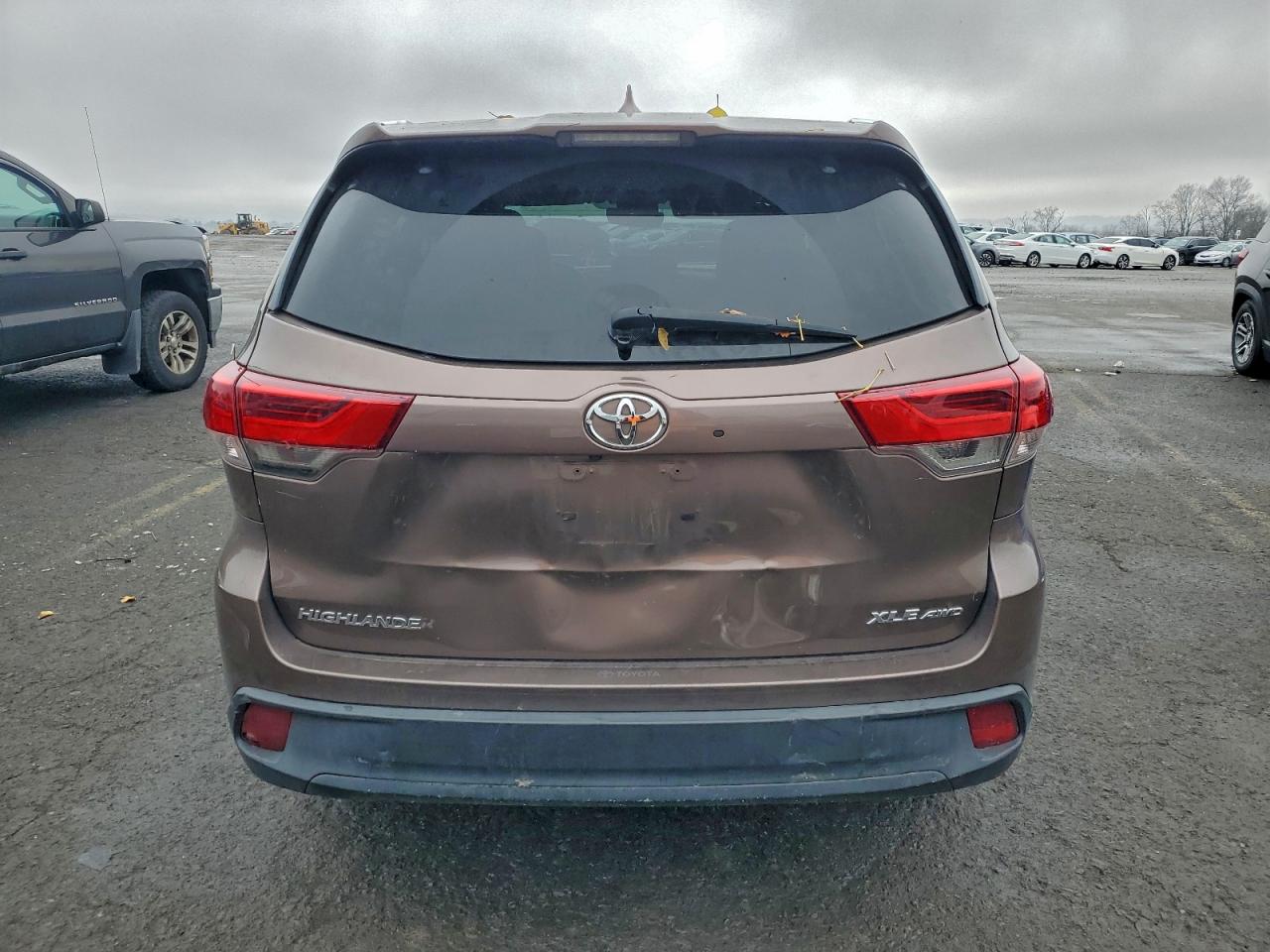 2019 Toyota Highlander Se VIN: 5TDJZRFH4KS918684 Lot: 93134915