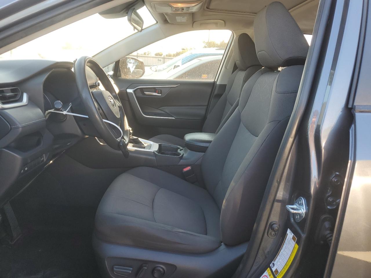 2019 Toyota Rav4 Xle VIN: JTMW1RFV5KD504585 Lot: 91809495