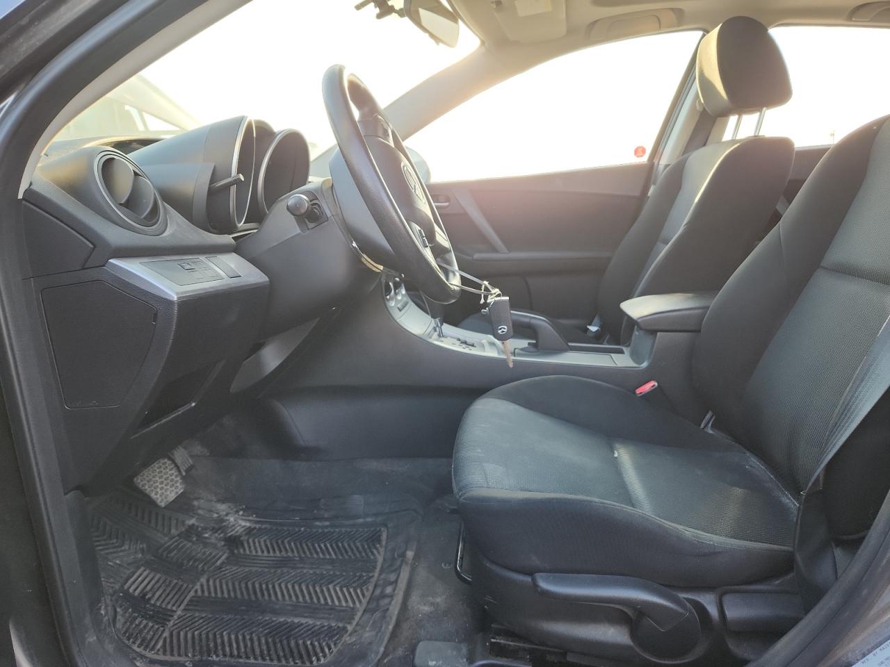 2010 Mazda 3 S VIN: JM1BL1H55A1304149 Lot: 93845615