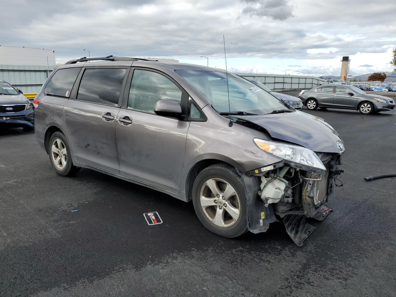 2013 Toyota Sienna Le VIN: 5TDKK3DC2DS359975 Lot: 93914705