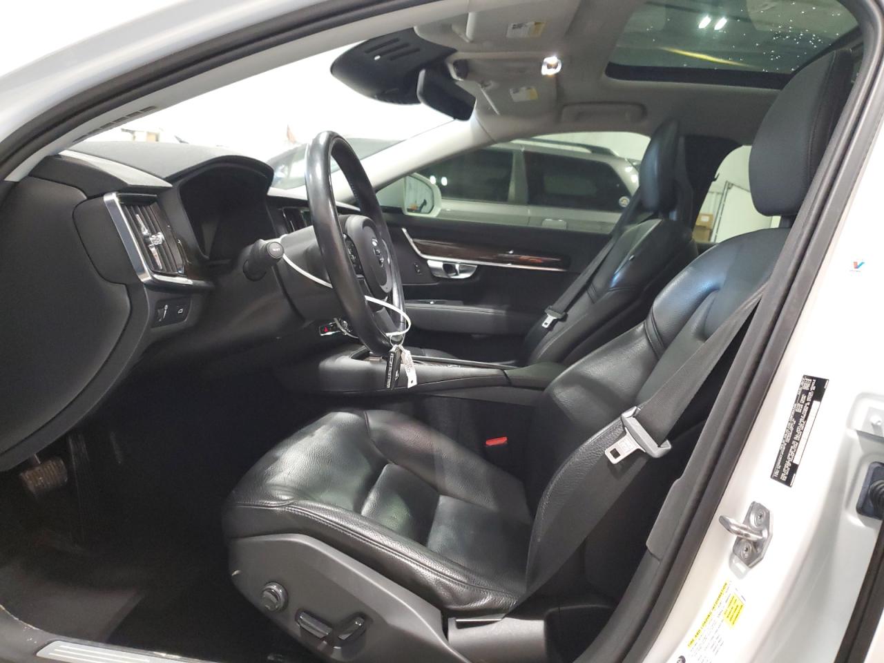 2018 Volvo S90 T5 Momentum VIN: LVY982MK7JP018715 Lot: 92834185