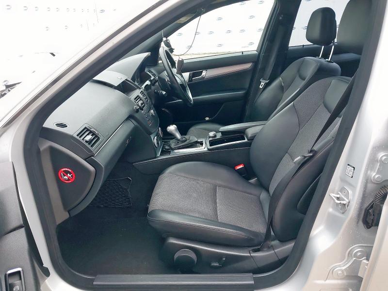 2010 MERCEDES-BENZ C CLASS C180 CGI BLUEEFFICIENCY SPORT 4DR AUTO