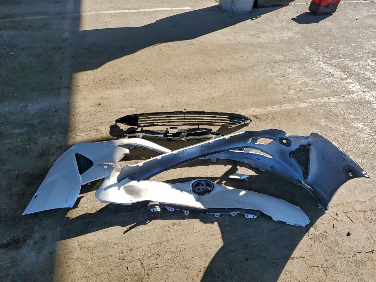 2018 Toyota Prius VIN: JTDKBRFU6J3083726 Lot: 94125185