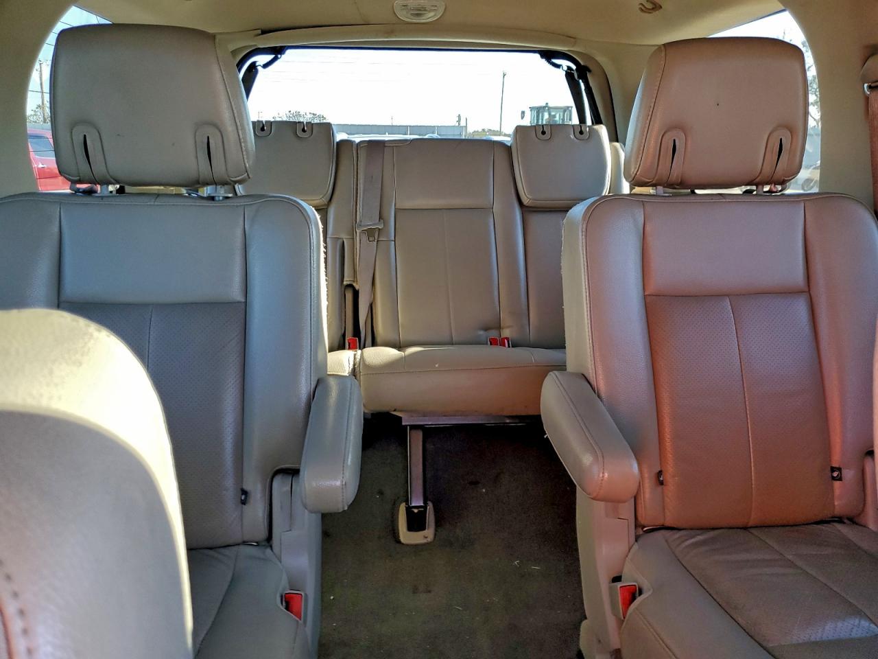 2010 Ford Expedition Limited VIN: 1FMJU1K56AEA88530 Lot: 93784255