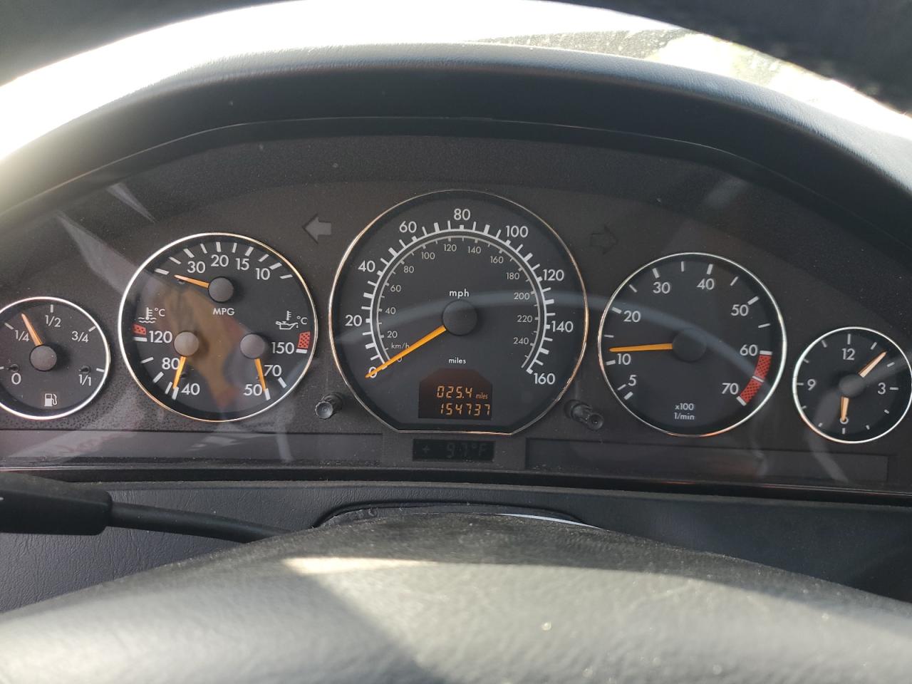 1999 Mercedes-Benz Sl 500 VIN: WDBFA68F3XF171155 Lot: 92052615