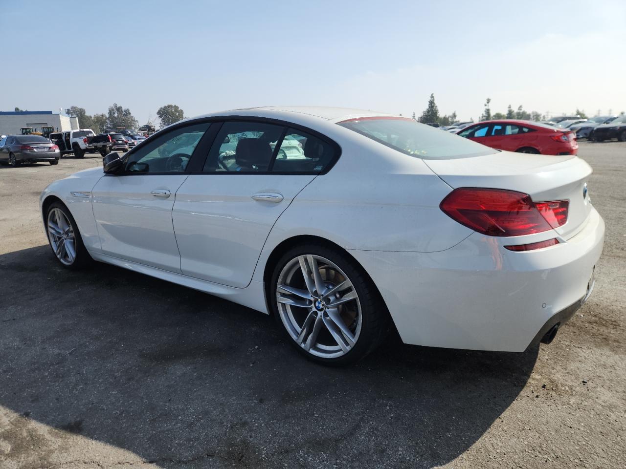 Фото: WBA6D0C57HG639420