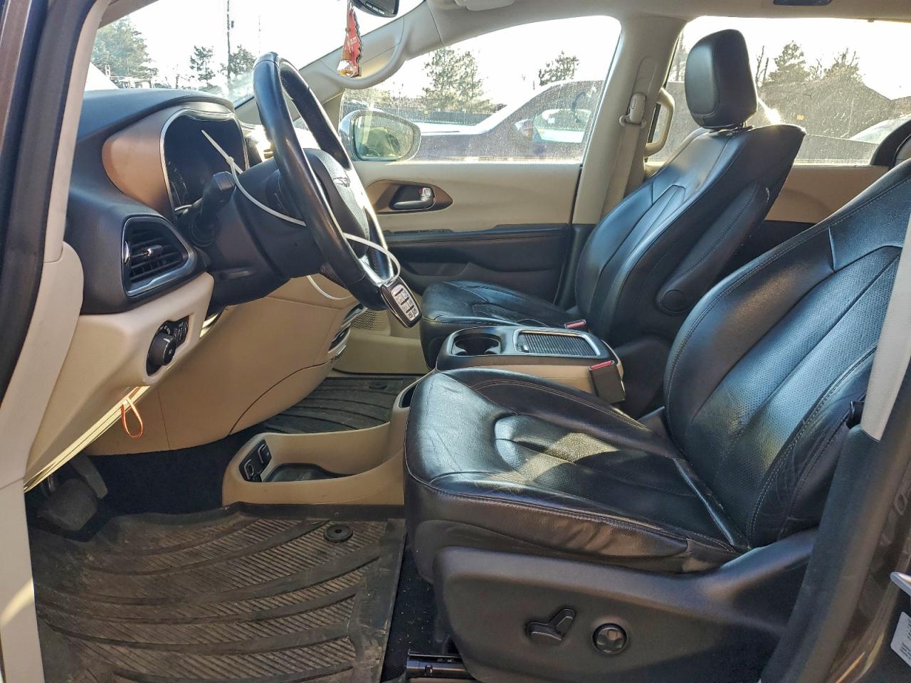 2017 Chrysler Pacifica Touring L Plus VIN: 2C4RC1EG5HR622749 Lot: 94697305