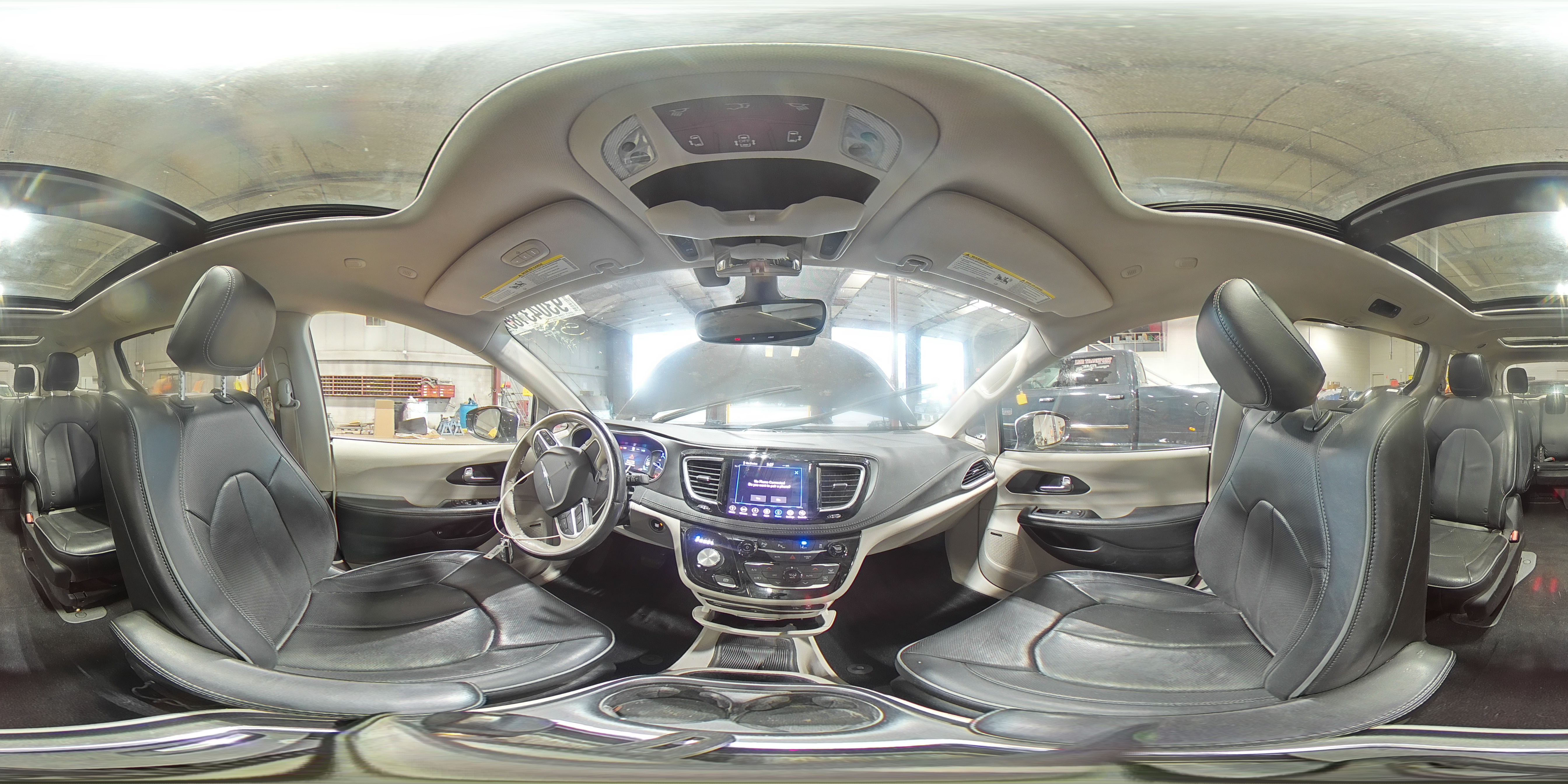 2020 Chrysler Pacifica Hybrid Limited VIN: 2C4RC1N74LR243718 Lot: 93043185