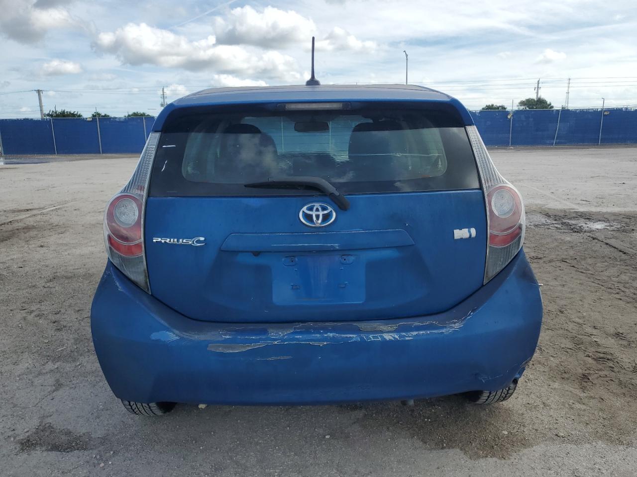 2013 Toyota Prius C VIN: JTDKDTB36D1041318 Lot: 91617675