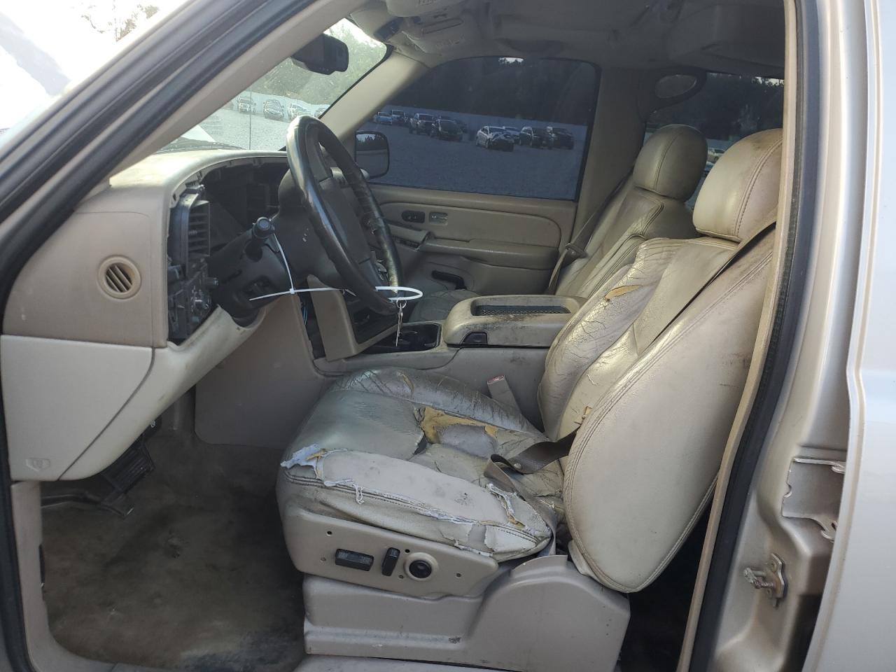 2005 Chevrolet Tahoe C1500 VIN: 1GNEC13T55R100243 Lot: 89920275