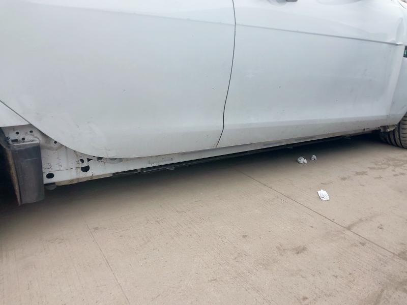 2015 JAGUAR XE 2.0 [240] PORTFOLIO 4DR AUTO