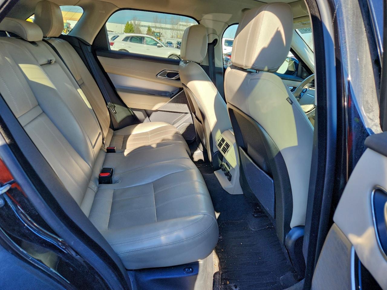 2019 Land Rover Range Rover Velar R-Dynamic Se VIN: SALYL2EN1KA231666 Lot: 92225965