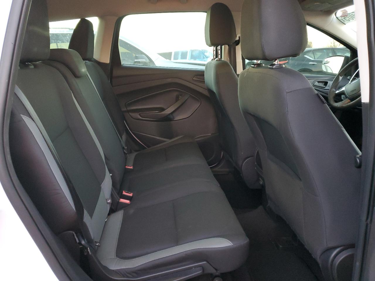 2015 Ford Escape S VIN: 1FMCU0F7XFUB35814 Lot: 92605005