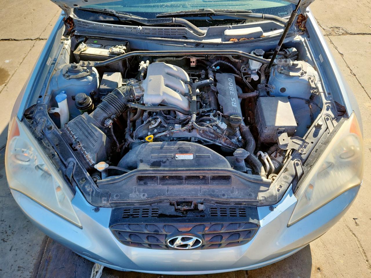 2010 Hyundai Genesis Coupe 3.8L VIN: KMHHU6KHXAU012840 Lot: 92230285