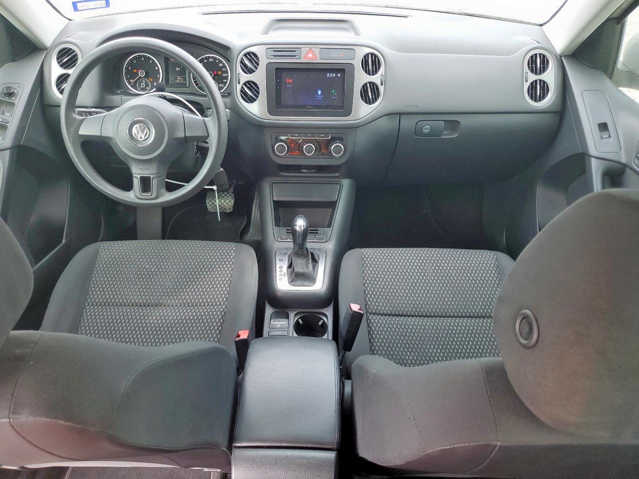 2011 Volkswagen Tiguan S VIN: WVGBV7AXXBW001246 Lot: 93246825