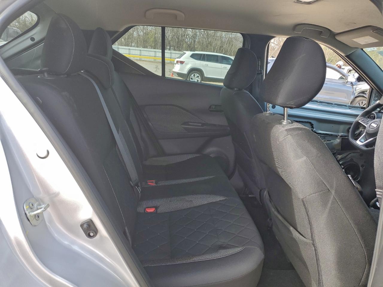 2018 Nissan Kicks S VIN: 3N1CP5CU4JL535859 Lot: 94248005