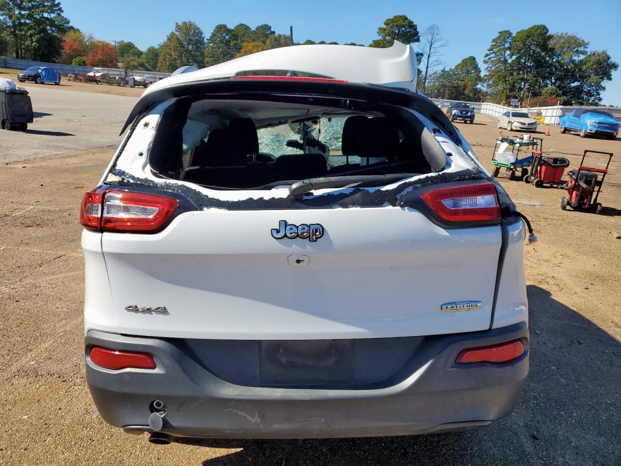 2014 Jeep Cherokee Latitude VIN: 1C4PJMCB4EW140928 Lot: 92135375