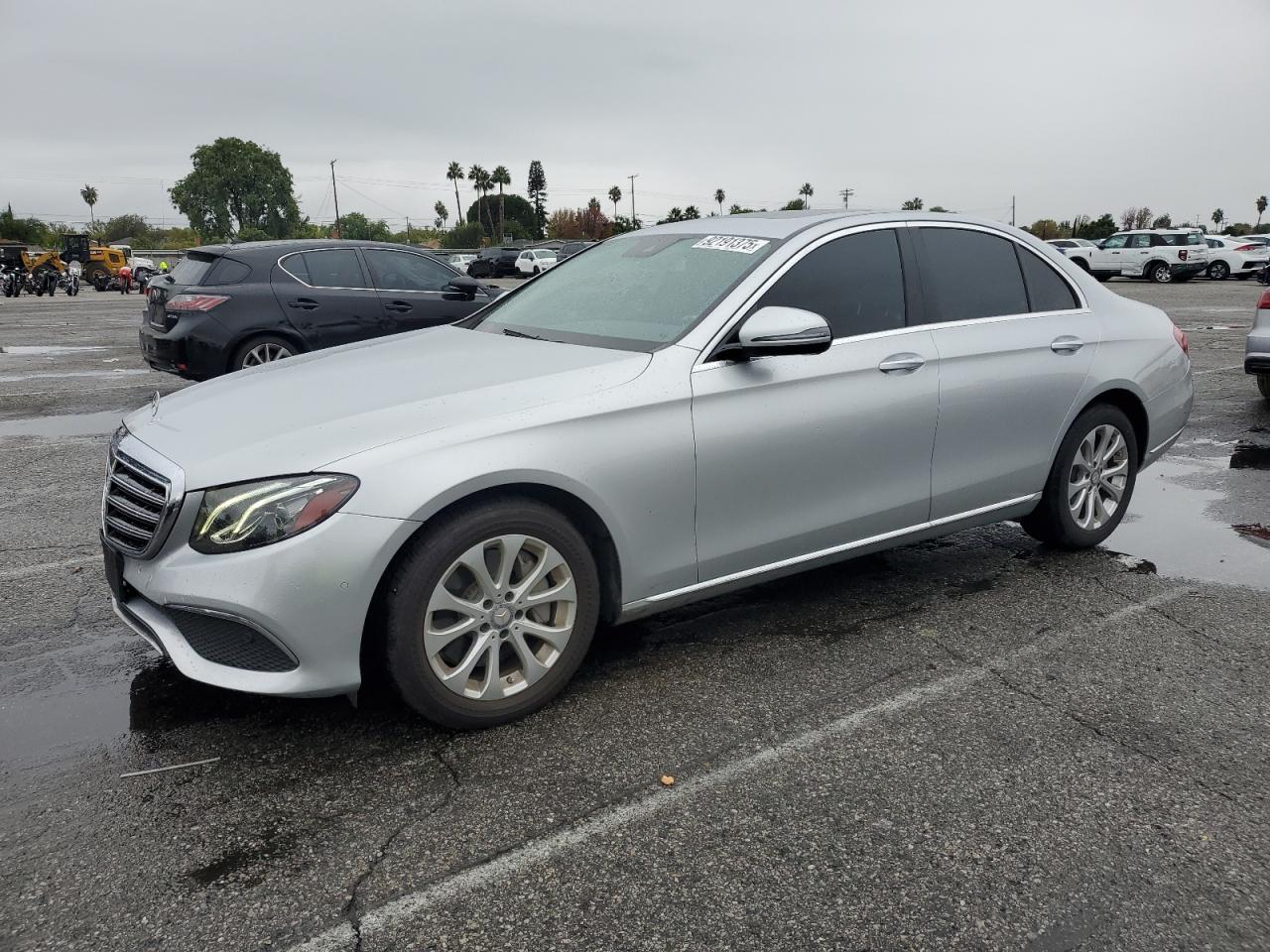 2017 Mercedes-Benz E 300
