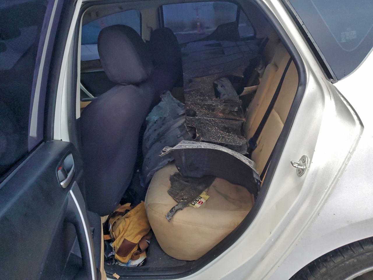 2010 Mazda 3 S VIN: JM1BL1H55A1198527 Lot: 94400395