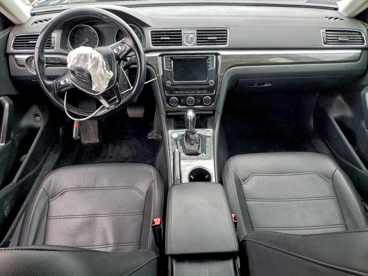 2017 Volkswagen Passat Se VIN: 1VWBT7A3XHC004100 Lot: 93832645