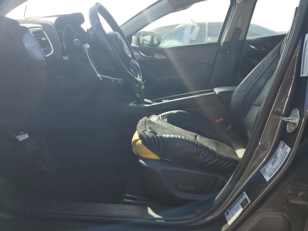 2018 Mazda 3 Grand Touring VIN: 3MZBN1W38JM218622 Lot: 90323645