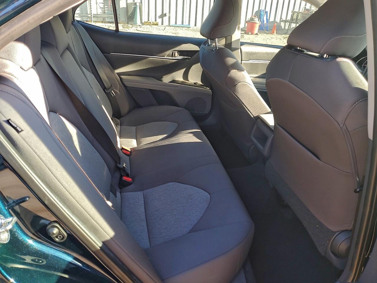 2021 Toyota Camry Le VIN: 4T1C11AK6MU585595 Lot: 93844585