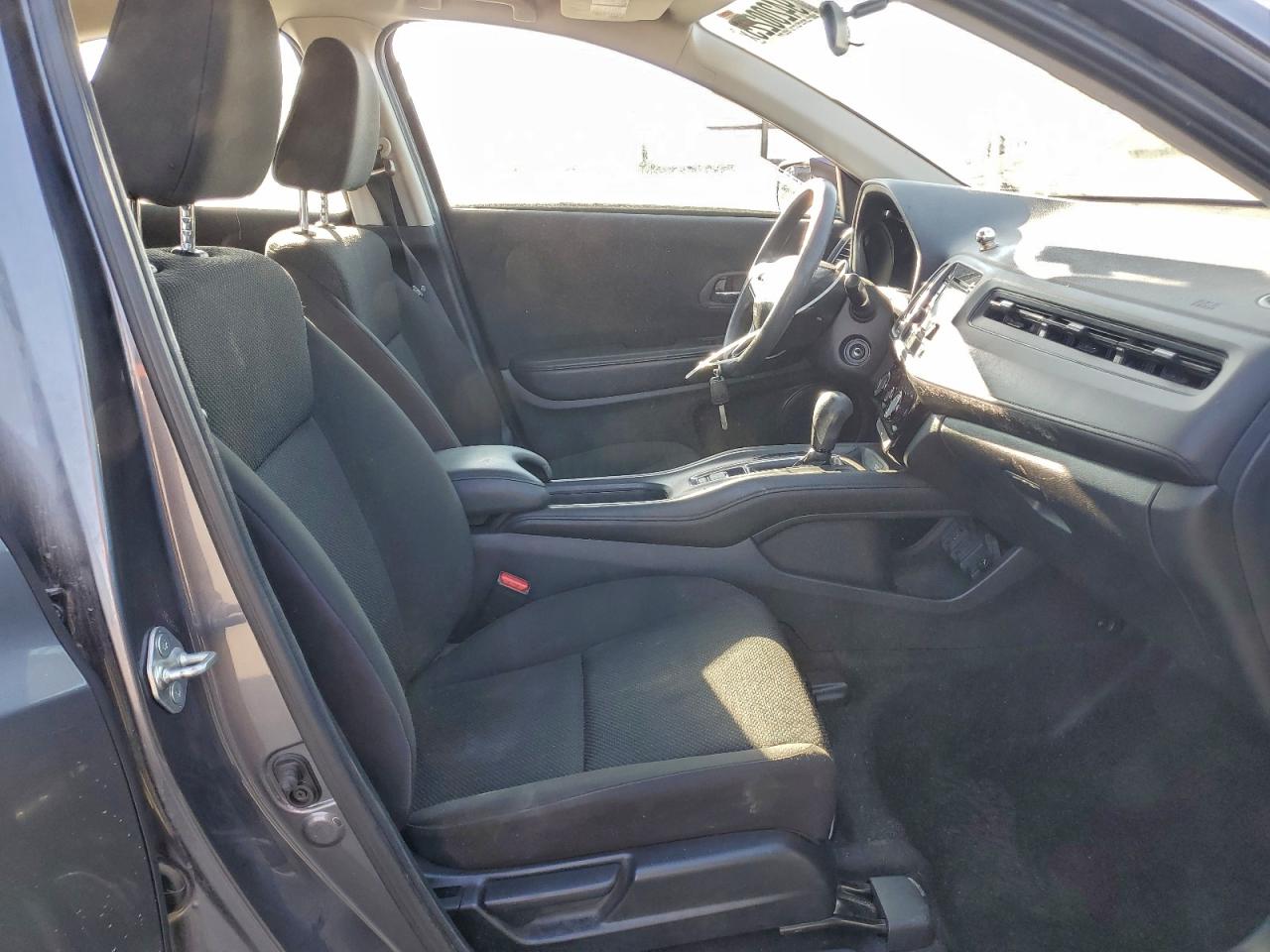 2017 Honda Hr-V Lx VIN: 3CZRU6H38HG707815 Lot: 94200225