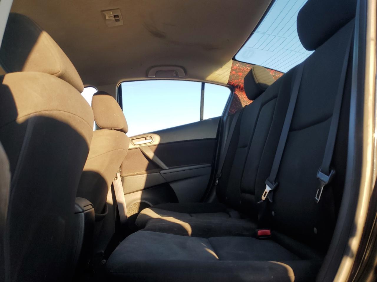 2011 Mazda 3 I VIN: JM1BL1VF1B1486947 Lot: 92129745