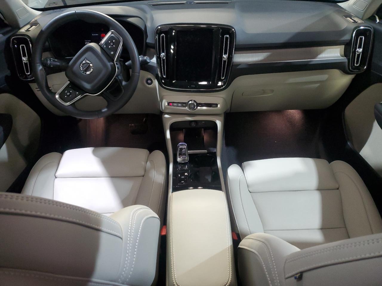 2025 Volvo Xc40 Plus VIN: YV4L12UC7S2471819 Lot: 90098695