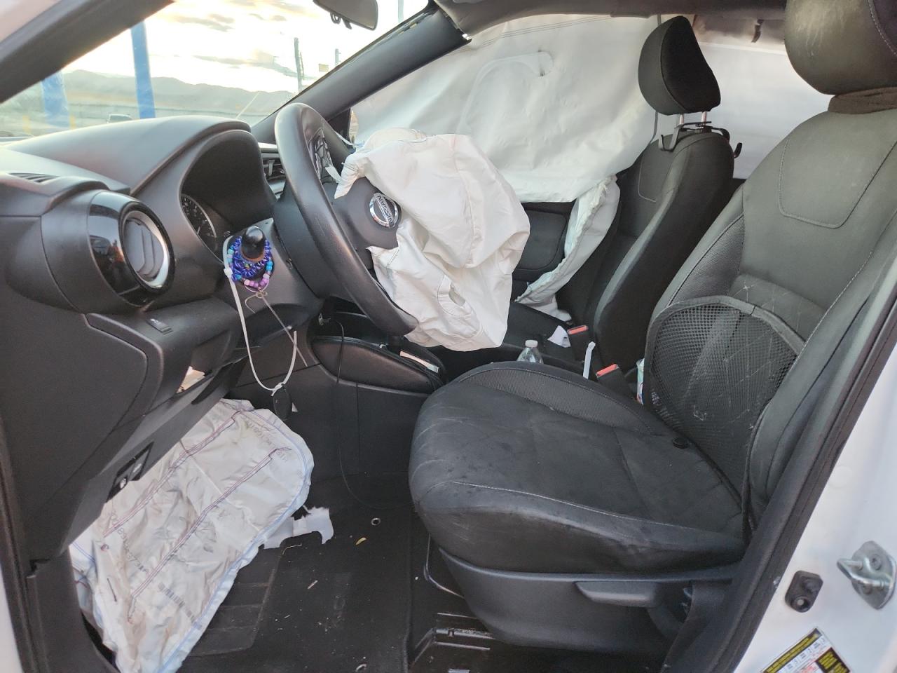 2018 Nissan Kicks S VIN: 3N1CP5CU9JL529586 Lot: 91382065