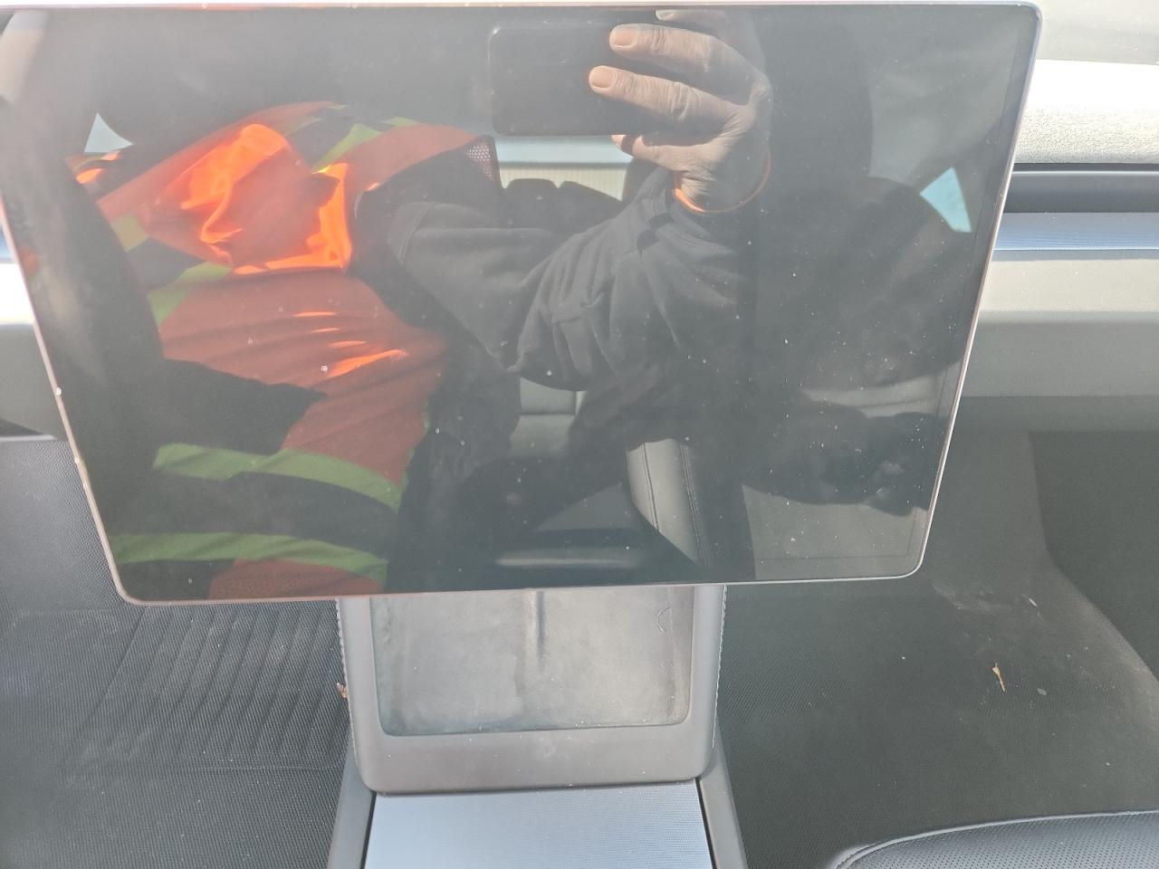 2025 Tesla Model 3 VIN: 5YJ3E1EA9SF011542 Lot: 92121085