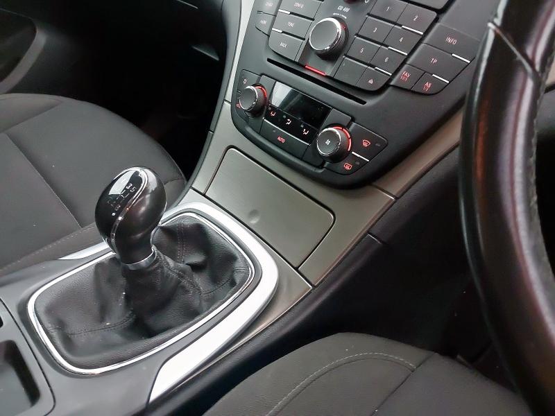 2012 VAUXHALL INSIGNIA 1.8I 16V EXCLUSIV 5DR