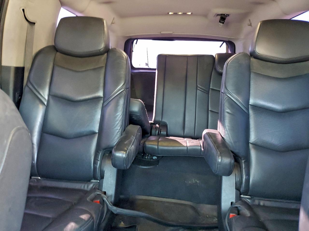 2018 Cadillac Escalade Esv Luxury VIN: 1GYS3HKJ9JR317903 Lot: 94324355