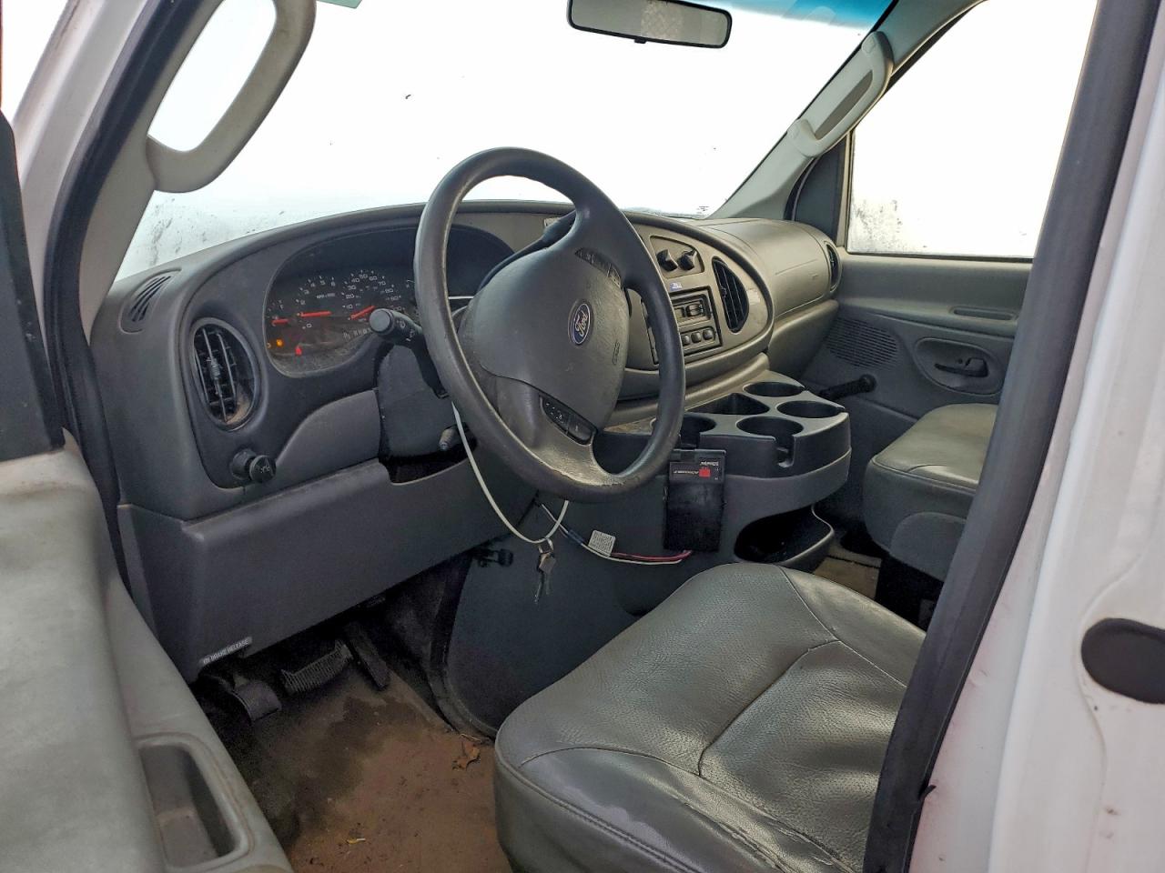 2006 Ford Econoline Utility / Service Truck VIN: 1FDWE35L86DA96196 Lot: 92184295