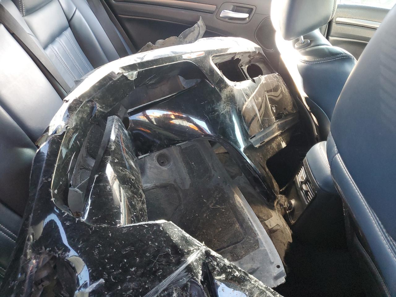 2014 Chrysler 300 S VIN: 2C3CCABG6EH311752 Lot: 92314025