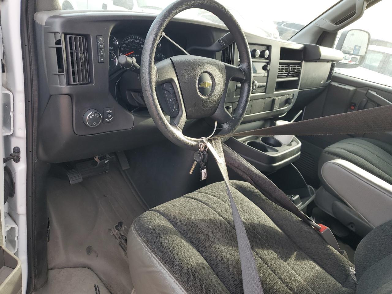 2024 Chevrolet Express Delivery Van VIN: 1GCWGAFP5R1262541 Lot: 92852465