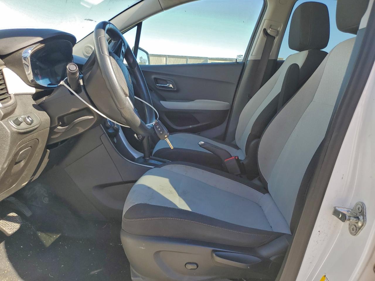 2019 Chevrolet Trax Ls VIN: 3GNCJNSB4KL290875 Lot: 90758685