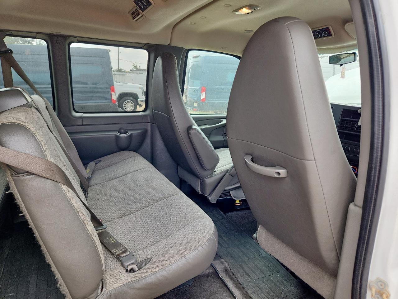 2013 Chevrolet Express G2500 Lt VIN: 1GAWGRFG2D1106604 Lot: 92720005