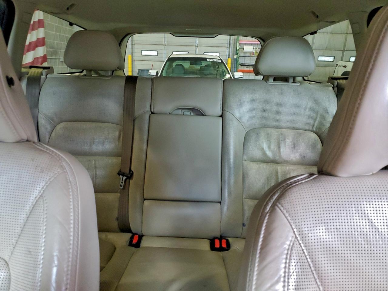 2011 Volvo Xc70 T6 VIN: YV4902BZ1B1106157 Lot: 94355695