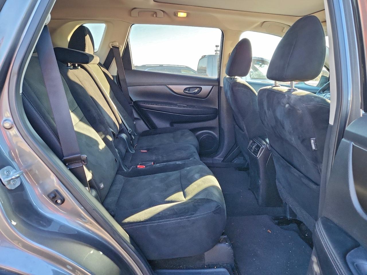 2015 Nissan Rogue S VIN: 5N1AT2MV9FC895438 Lot: 94317395