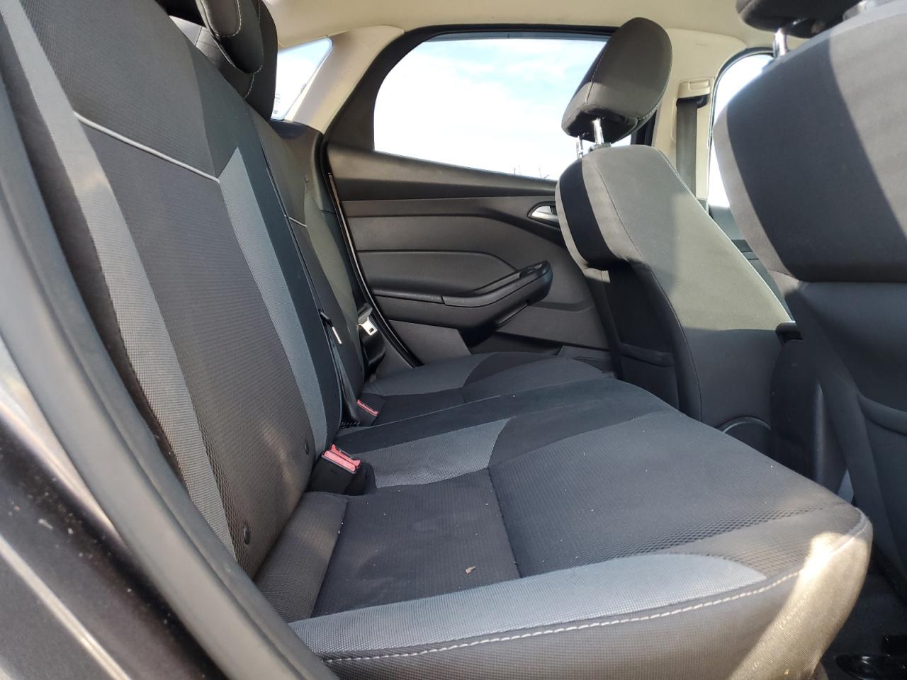 2014 Ford Focus Se VIN: 1FADP3F29EL127607 Lot: 91201365