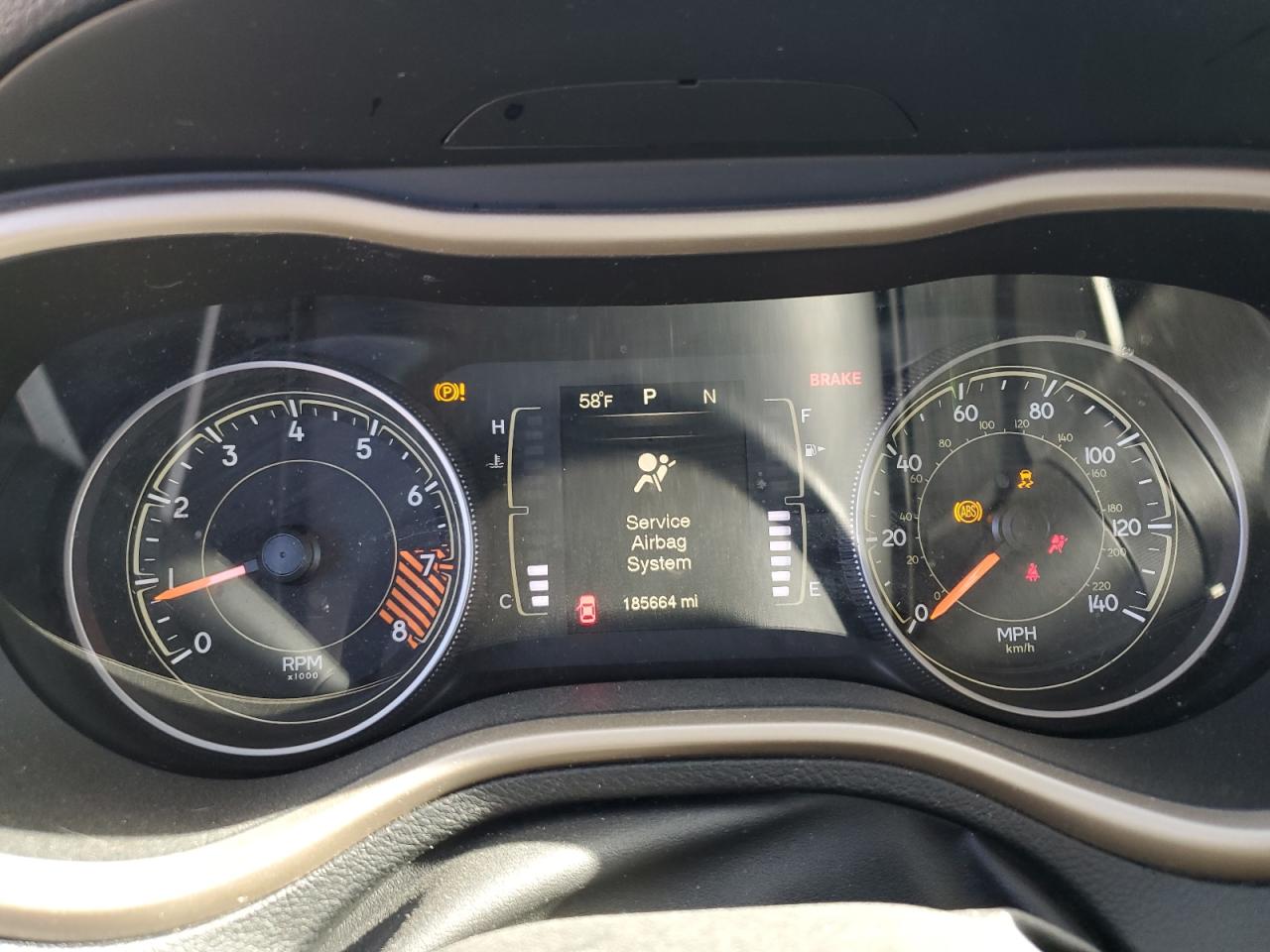 2015 Jeep Cherokee Latitude VIN: 1C4PJMCS4FW583520 Lot: 92861095